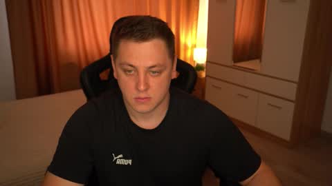 Snapshot of just_top chatting on September 13, 2025, 1:11 pm David online show from September 13, 2025, 1:11 pm