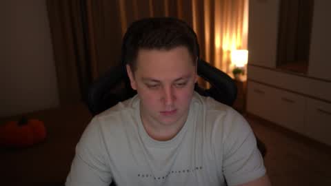 Snapshot of just_top chatting on October 21, 2025, 5:57 pm David online show from October 21, 2025, 5:57 pm