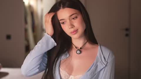 Snapshot of justbarbie_new_ chatting on June 20, 2026, 7:49 pm Katarina online show from June 20, 2026, 7:49 pm