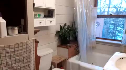 justforthefunofit918229 online show from March 25, 2026, 11:16 am