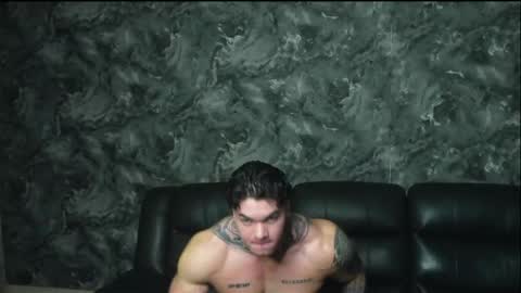 justin clark1 online show from May 1, 2026, 1:21 am
