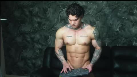 Snapshot of justin_clark1 chatting on May 16, 2026, 2:52 am justin clark1 online show from May 16, 2026, 2:52 am