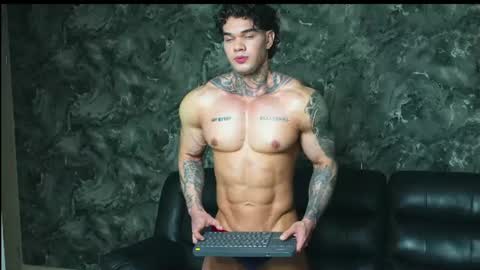Snapshot of justin_clark1 chatting on June 13, 2026, 12:41 am justin clark1 online show from June 13, 2026, 12:41 am