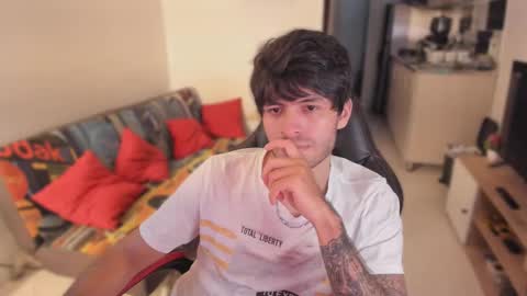 Diego online show from September 26, 2025, 9:52 pm