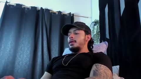 Snapshot of justin_whitejs chatting on June 27, 2026, 4:50 am Justin White online show from June 27, 2026, 4:50 am