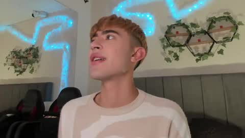 Justin online show from September 15, 2025, 11:21 am