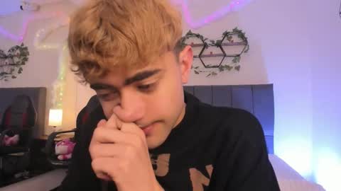 Justin online show from December 3, 2025, 11:19 am