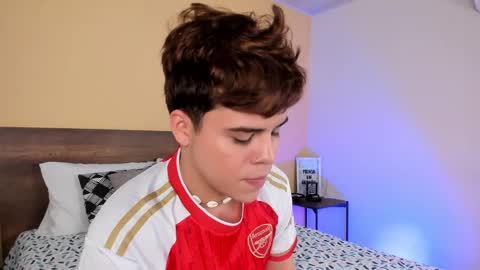 Snapshot of justinbiler chatting on December 19, 2024, 4:13 am Justin online show from December 19, 2024, 4:13 am