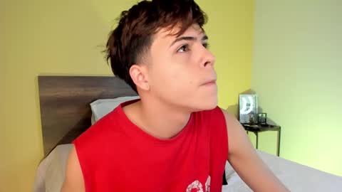 Snapshot of justinbiler chatting on February 28, 2025, 12:20 pm Justin online show from February 28, 2025, 12:20 pm