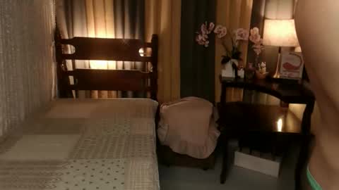 Snapshot of justine_hunk chatting on September 27, 2025, 5:45 am justine_hunk online show from September 27, 2025, 5:45 am