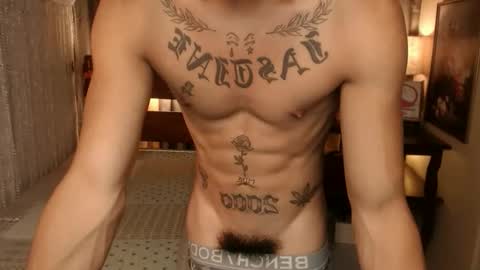 justine_hunk online show from December 5, 2025, 10:02 am