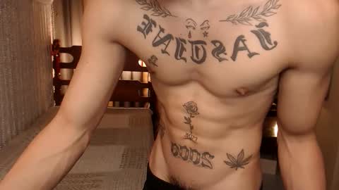 justine_hunk online show from February 16, 2026, 5:42 pm