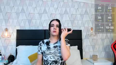 Justine online show from November 30, 2025, 4:05 am