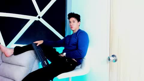 Snapshot of justinfuller_31 chatting on September 19, 2025, 7:03 pm justinfuller_31 online show from September 19, 2025, 7:03 pm