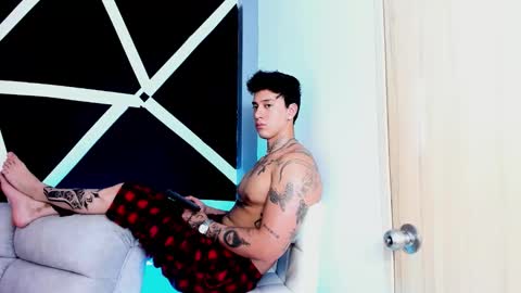 Snapshot of justinfuller_31 chatting on September 24, 2025, 7:17 pm justinfuller_31 online show from September 24, 2025, 7:17 pm