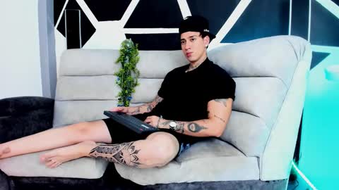 Snapshot of justinfuller_31 chatting on September 30, 2025, 11:32 pm justinfuller_31 online show from September 30, 2025, 11:32 pm