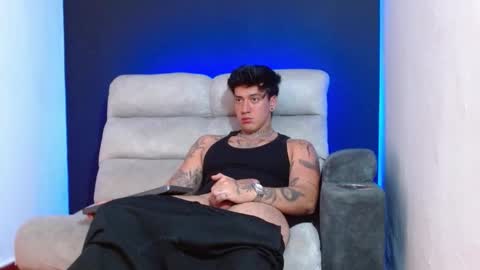 Snapshot of justinfuller_31 chatting on December 19, 2025, 8:38 pm justinfuller_31 online show from December 19, 2025, 8:38 pm