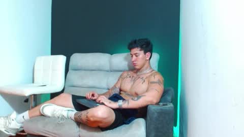 Snapshot of justinfuller_31 chatting on March 12, 2026, 6:52 am justinfuller_31 online show from March 12, 2026, 6:52 am