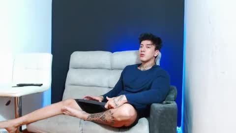 justinfuller_31 online show from April 29, 2026, 11:22 pm