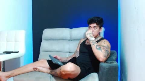 justinfuller_31 online show from May 4, 2026, 6:59 pm