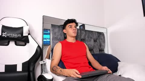 Snapshot of justinmorre chatting on February 24, 2025, 9:09 pm justinmorre online show from February 24, 2025, 9:09 pm