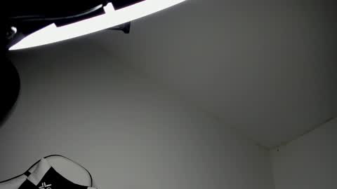 Snapshot of justinmorre chatting on March 11, 2025, 11:04 pm justinmorre online show from March 11, 2025, 11:04 pm