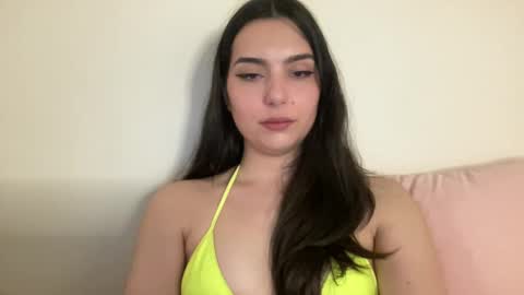 Snapshot of justjessiedirtygirl chatting on January 1, 2025, 5:43 am Jess online show from January 1, 2025, 5:43 am