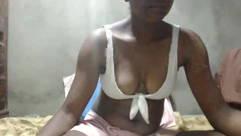 Justlhot online show from February 11, 2026, 8:41 am