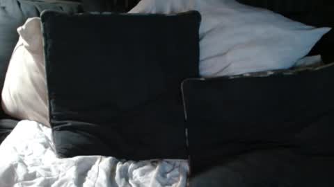 Bev aka Diamond online show from January 18, 2026, 12:42 pm