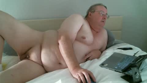 Snapshot of justmedm64 chatting on March 3, 2025, 9:15 pm justmedm64 online show from March 3, 2025, 9:15 pm