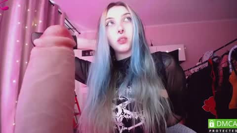 Snapshot of justmeowgirl chatting on May 13, 2026, 6:22 am justmeowgirl online show from May 13, 2026, 6:22 am