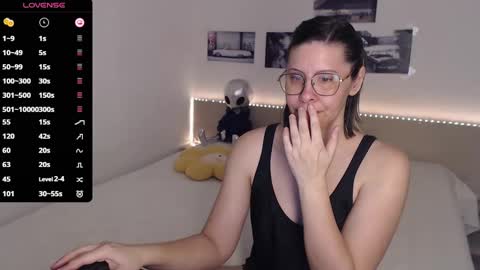 Julie online show from March 6, 2025, 5:03 am