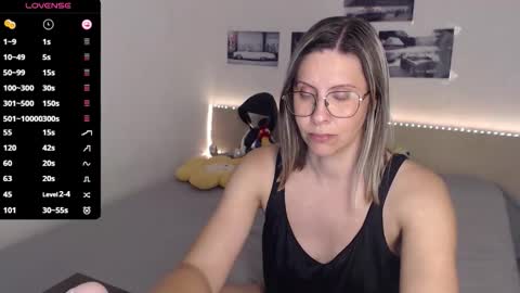 Julie online show from September 8, 2025, 3:55 pm