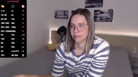 Julie online show from September 29, 2025, 3:50 pm