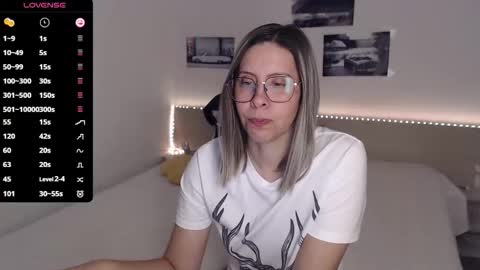 Julie online show from October 21, 2025, 4:13 am