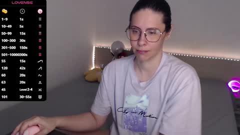 Julie online show from May 23, 2026, 4:07 am