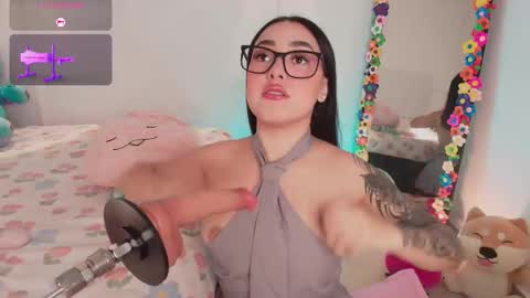 Snapshot of justonecute chatting on November 13, 2025, 4:00 am Emy online show from November 13, 2025, 4:00 am