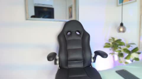 Snapshot of jvenuss chatting on March 4, 2025, 7:54 pm ees 3 online show from March 4, 2025, 7:54 pm