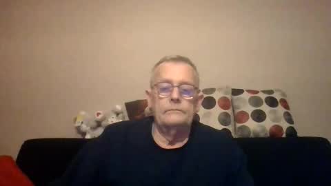 Arthur01750 online show from April 3, 2026, 6:50 pm