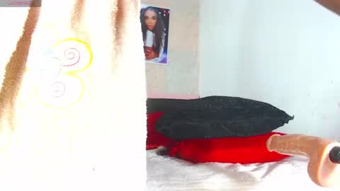 Snapshot of k_stormi_ chatting on April 24, 2026, 12:07 pm STORMI online show from April 24, 2026, 12:07 pm