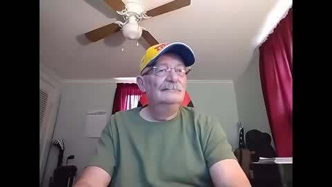 Snapshot of kabriggs137 chatting on December 27, 2024, 6:53 pm kabriggs137 online show from December 27, 2024, 6:53 pm