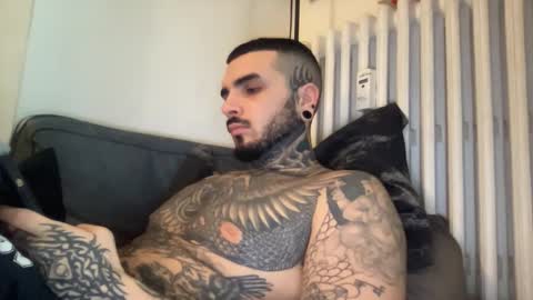 Snapshot of kadmon33 chatting on November 13, 2025, 2:05 pm kadmon33 online show from November 13, 2025, 2:05 pm