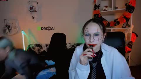 kaela_spell_ online show from October 20, 2025, 7:14 pm
