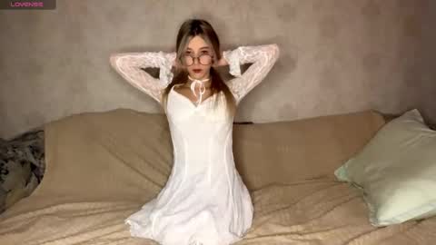 Hi my name is Senia online show from September 14, 2025, 12:37 pm