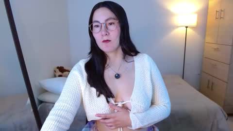 ChloeIndependient model online show from March 25, 2026, 2:45 pm