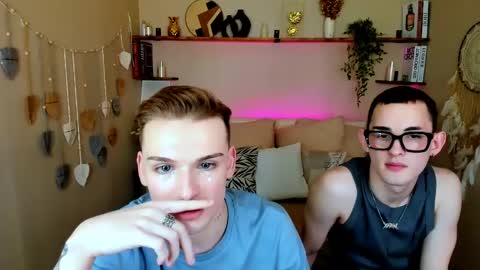 Kai online show from April 18, 2026, 8:42 pm