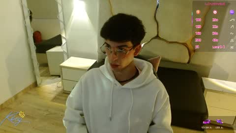 kai_tay1 online show from May 2, 2026, 11:37 am