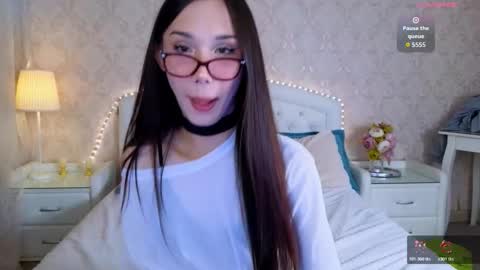 Kaia Monday Thursday FridaySaturdaySunday online show from October 31, 2025, 11:55 am