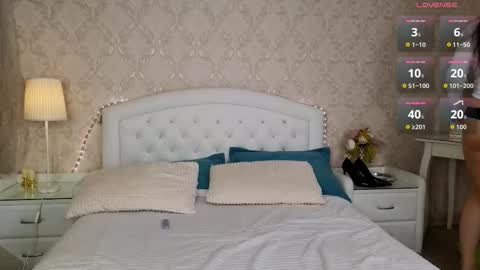 Kaia Monday Thursday FridaySaturdaySunday online show from November 22, 2025, 12:15 pm