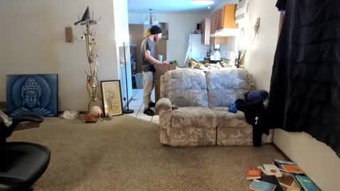 Kaiku77 online show from December 5, 2025, 5:31 pm